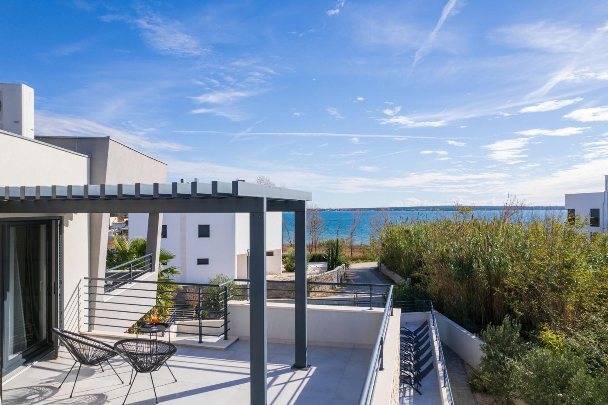 Villa Roca With Heated Pool And Sauna Privlaka  Exterior foto